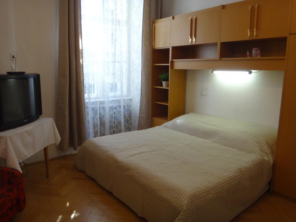 M Apartments - Downtown Будапеща Стая снимка